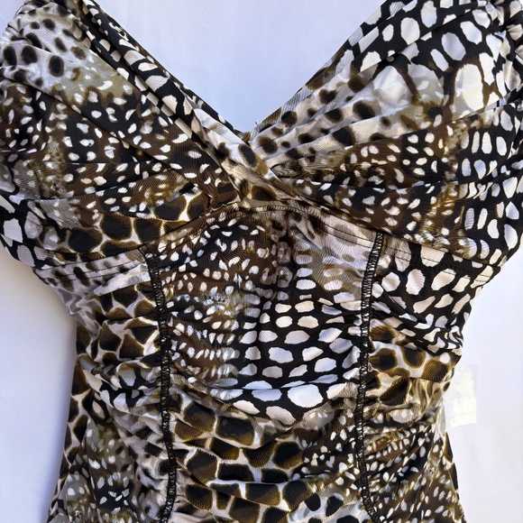 Kenneth Cole New York -Animal Print One-Piece Swimsuit, size L - Picture 3 of 6